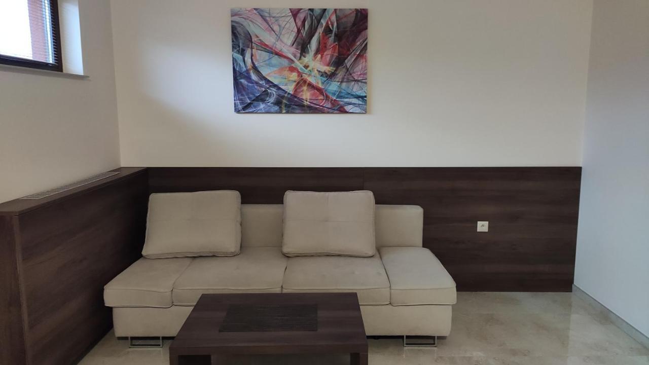 Vila Lexus Veľký Meder Εξωτερικό φωτογραφία